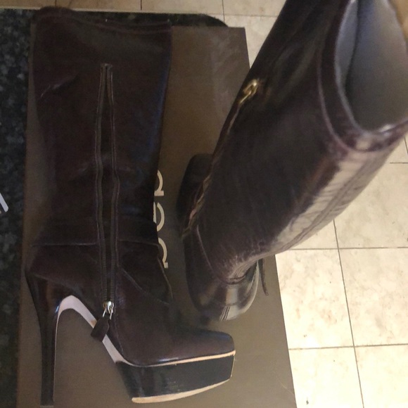 bebe Kyra Knee High boot - Picture 3 of 7